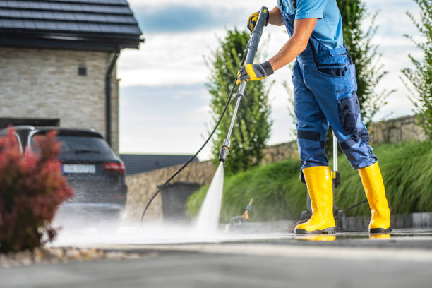 Best Pressure Washing Patio  in Pulaski, WI